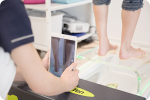 股関節・膝・足の専門治療に特化